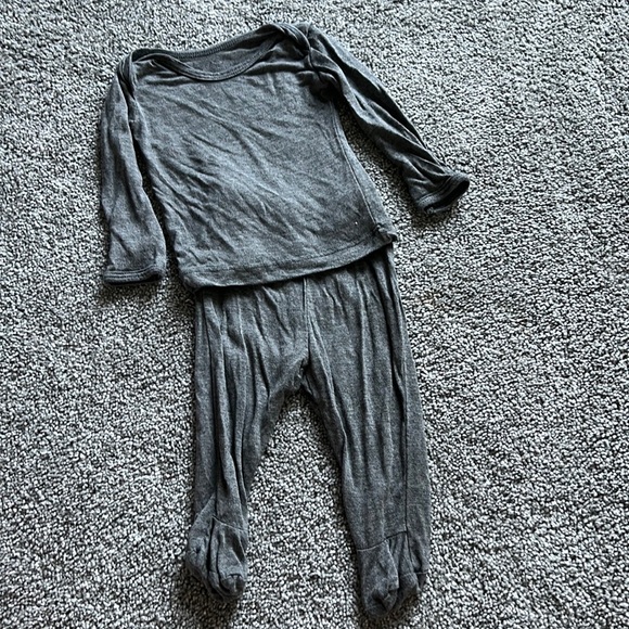 solly baby Other - Solly Baby 0-3 Outfit